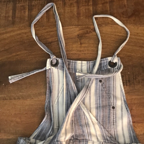Free People blue linen overall shorts - Picture 3 of 3